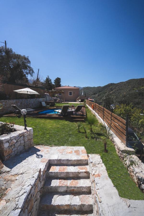 Ampelos Cretan Villa - Private Pool&Outdoor Jacuzzi Yerolákkos Exterior foto